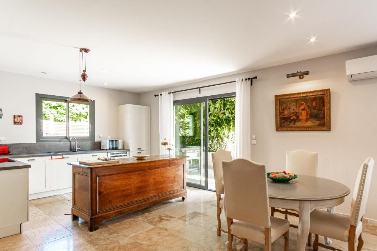 La Verdiere - Contemporary House With Garden And Private Pool LʼIsle-sur-la-Sorgue 외부 사진